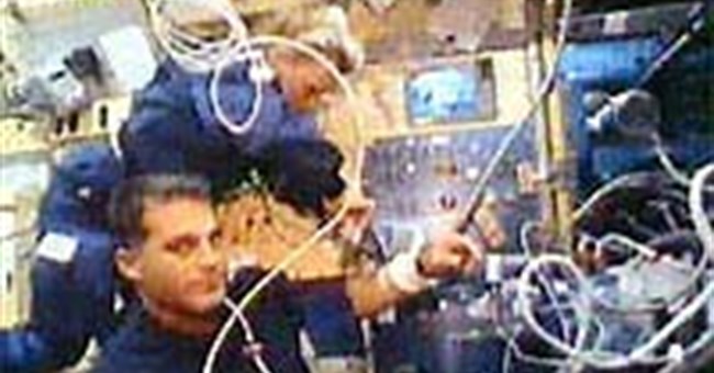 Biến nước tiểu thành nước uống cho phi hành gia