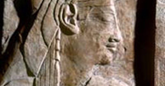 Cleopatra - nhà khoa học hay mụ phù thủy?