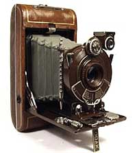 George Eastman (1854 - 1932) Nhà phát minh phim và máy ảnh Kodak