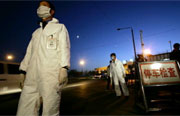 Trung Quốc không thể kiểm soát dịch cúm gà vì văcxin giả