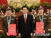 Trung Quốc tôn vinh 2 phi hành gia tàu Thần Châu VI