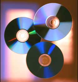 Đĩa CD ghi có ‘tuổi thọ’ ngắn hơn băng từ nhiều lần