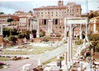 Căn mộ bí ẩn dưới quảng trường La Mã