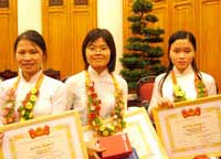 8 cá nhân nhận giải Quả cầu vàng 2005