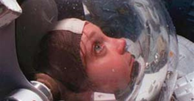 Tại sao con người khi ở vũ trụ lại già yếu nhanh?