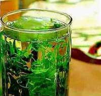 Uống trà xanh ngừa bệnh lú lẫn