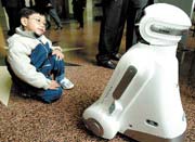 Hàn Quốc: Tất cả hộ gia đình sẽ có robot vào năm 2015