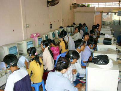Nguyễn Ngọc Hùng và chiếc “máy... dạy học”