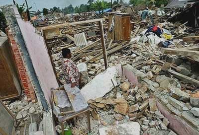 Sóng thần tại Indonesia làm 105 người chết