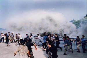 Trung Quốc phát triển hệ thống cảnh báo sóng thần mới