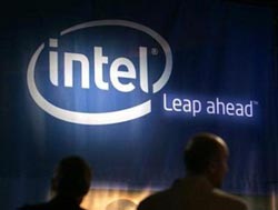 Chip Intel giảm giá chỉ còn một nửa