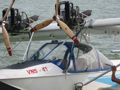 Thủy phi cơ VNS-41 bay kiểm tra tại hồ Trị An