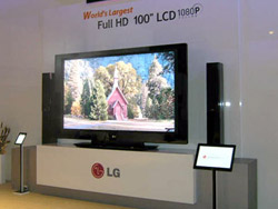 Màn hình LCD 100 inch của LG lập kỷ lục Guinness