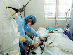 Ban hành hướng dẫn mới chẩn đoán và phòng lây nhiễm cúm A (H5N1) ở người