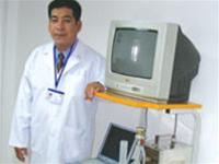 Người bác sĩ chế tạo máy nội soi