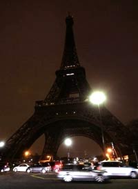 Nước Pháp "tắt đèn" để cảnh báo trái đất ấm lên