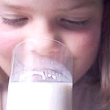 Ngày xưa, con người không biết uống sữa