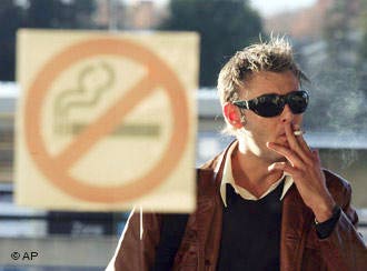 Nhiều nước trong EU cấm hút thuốc lá ở nơi công cộng
