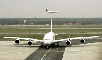 Airbus ra mắt máy bay lớn nhất thế giới
