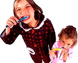 Cẩn thận khi dùng thuốc đánh răng cho trẻ