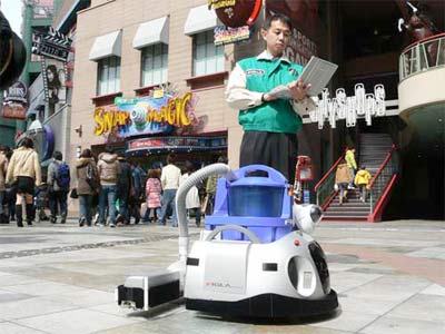 Nhật Bản: Sáng chế robot xe lăn cho người già
