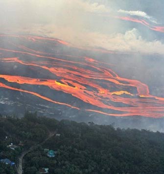 Hoạt động núi lửa ở đảo Reunion tăng mạnh