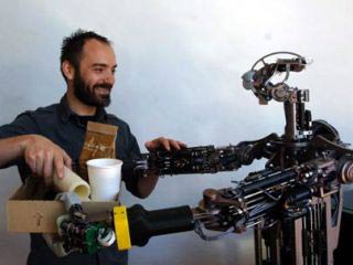 Sẽ có robot thích ứng với hoàn cảnh và con người