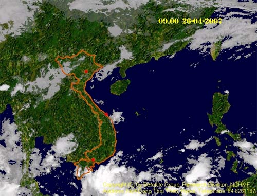 Miền Bắc có lốc xoáy và mưa đá