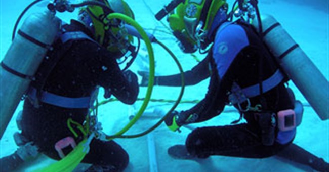 Mô phỏng sứ mệnh lên Mặt Trăng dưới đại dương