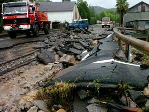 Châu Âu hứng bão lũ, 18 người thiệt mạng