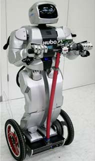 Robot đầu tiên đi xe Segway