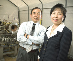 Hai vợ chồng Việt ở NASA