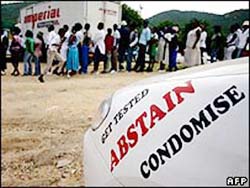 Nam Phi: đồng loạt cắt bao quy đầu để chống HIV/AIDS!
