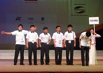 Khai mạc Olympic Toán quốc tế: Tràn ngập sắc màu