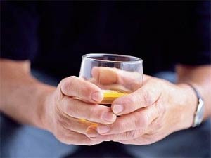 Hơn 30g rượu mỗi ngày, nguy cơ ung thư ruột tăng 25%