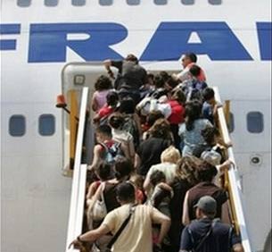 Pháp: Lên máy bay bằng... vân tay