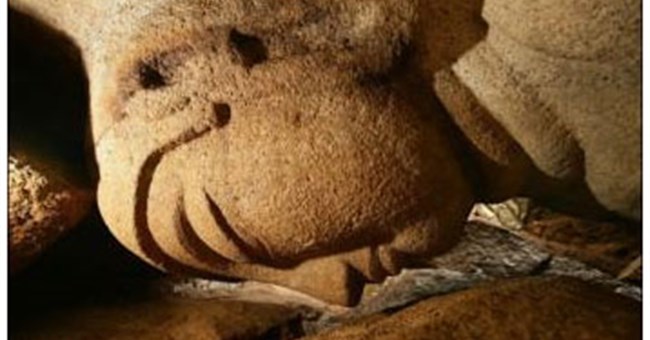 Hàn Quốc: khai quật thành công tượng Phật 1.300 năm tuổi