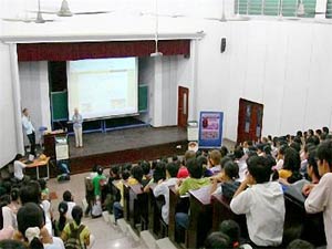 Hiệp sĩ môi trường Jane Goodall tới Việt Nam