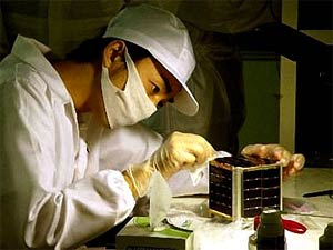 Công nghệ vũ trụ: Bắt đầu với vệ tinh pico nặng 1kg