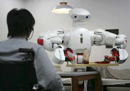 Robot dọn bàn ăn