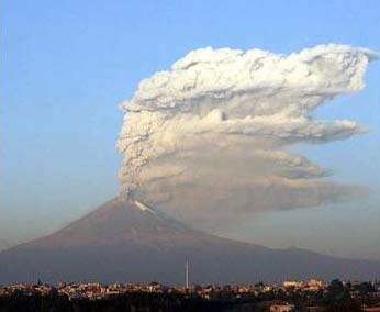 Mexico: núi lửa phún xuất tro bụi