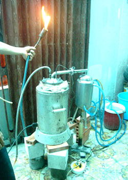 Biến rác cao su thành dầu đốt giá rẻ