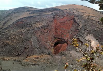 Nham thạch từ núi lửa Hawaii mang thông tin về quá trình hình thành hành tinh