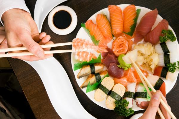 Ăn cá giúp ngăn ngừa tắc nghẽn động mạch vành