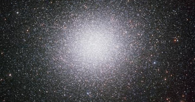 Omega Centauri: Quần tinh cầu của bầu trời phương Nam.