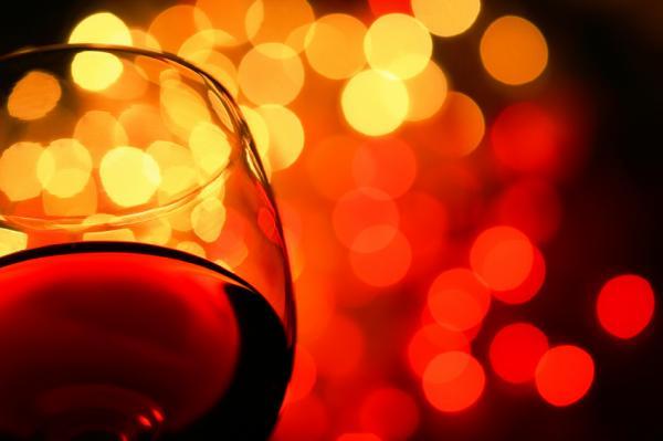 Hợp chất Resveratrol trong rượu vang đỏ rất có lợi cho sức khỏe 
