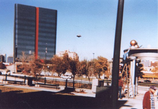 Sân bay vũ trụ trên núi cho các UFO