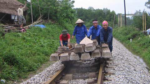 Chết, mất tích vì lũ tăng lên 66 người