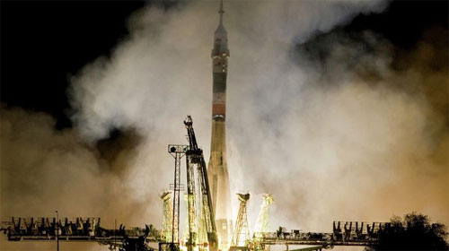 Nga phóng tàu vũ trụ đưa 3 nhà du hành lên ISS