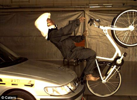 Mũ bảo hiểm thời trang cho người đi xe đạp